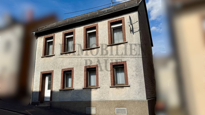 FAMILIENFREUNDLICHES 1 FAM-HAUS MIT EINLIEGERWOHNUNG IN SULZBACH - OHNE GARTEN - SOFORT FREI
