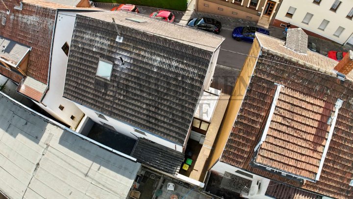 FAMILIENFREUNDLICHES 1 FAM-HAUS MIT EINLIEGERWOHNUNG IN SULZBACH - OHNE GARTEN - SOFORT FREI