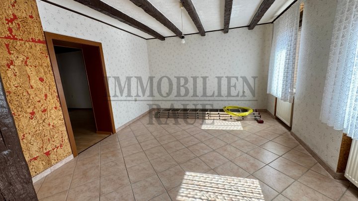 FAMILIENFREUNDLICHES 1 FAM-HAUS MIT EINLIEGERWOHNUNG IN SULZBACH - OHNE GARTEN - SOFORT FREI