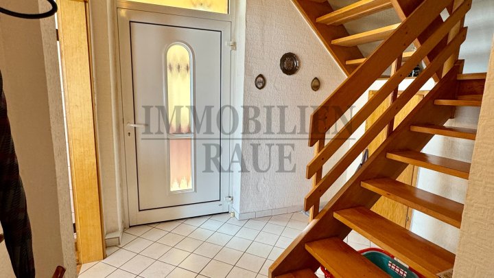 FAMILIENFREUNDLICHES 1 FAM-HAUS MIT EINLIEGERWOHNUNG IN SULZBACH - OHNE GARTEN - SOFORT FREI