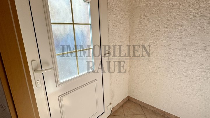 FAMILIENFREUNDLICHES 1 FAM-HAUS MIT EINLIEGERWOHNUNG IN SULZBACH - OHNE GARTEN - SOFORT FREI