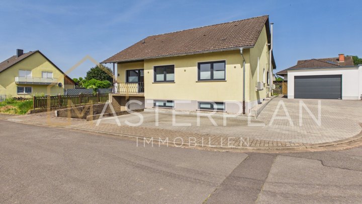 Jetzt zum neuen Preis – stilvolles Einfamilienhaus mit Garten und viel Platz