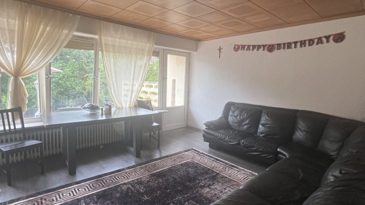  2-3 Familienhaus in Saarbrücken-Klarenthal - Ruhiges Wohnen auf großzügigem Grundstück
