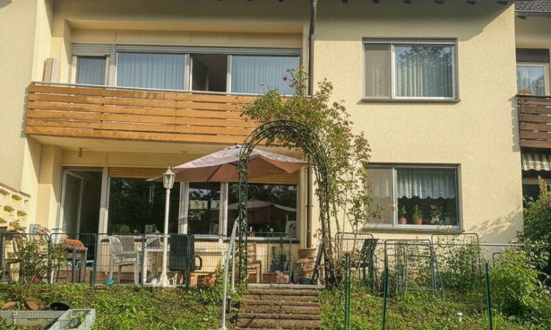  2-3 Familienhaus in Saarbrücken-Klarenthal - Ruhiges Wohnen auf großzügigem Grundstück