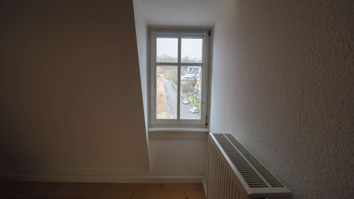 VILLA SCHWINN - Repräsentative 2,5-ZKB Altbauwohnung im DG mit EBK in ZW-City