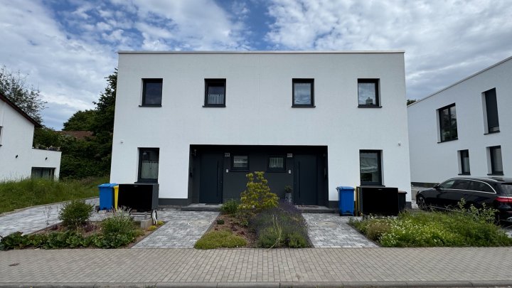 MODERNES WOHNEN - Doppelhaushälfte mit Garten in Zweibrücken zu vermieten