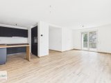 Wohn-Esszimmer mit Küche