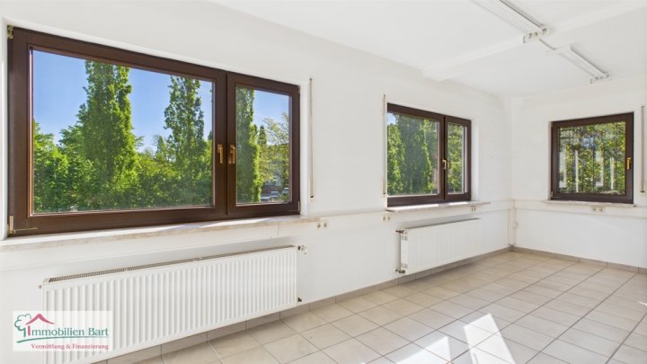 MERZIG: GUTER ZUSTAND! WOHN/- UND GESCHÄFTSHAUS MIT 430 M² WOHN-/ NUTZFLÄCHE