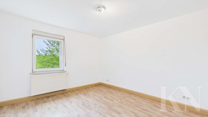 Gepflegte Doppelhaushälfte mit Garten & Ausbaupotenzial in Uchtelfangen