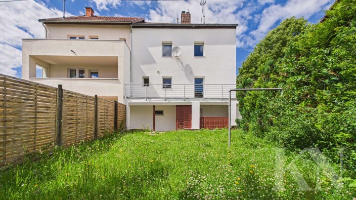 Gepflegte Doppelhaushälfte mit Garten & Ausbaupotenzial in Uchtelfangen