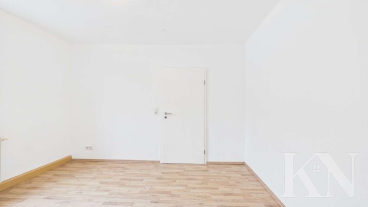 Gepflegte Doppelhaushälfte mit Garten & Ausbaupotenzial in Uchtelfangen