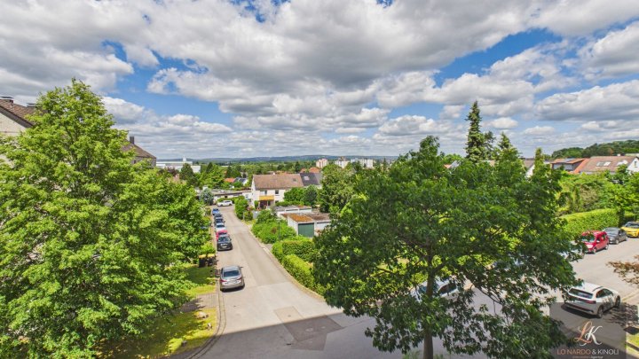 Gepflegte Eigentumswohnung in Homburg mit Balkon nahe der Uni-Klinik