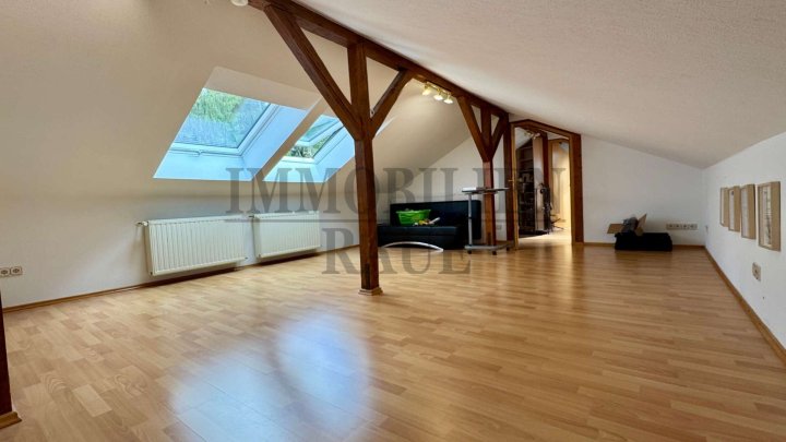 WOHNEN MIT VIEL PLATZ, PRIVATSPHÄRE UND ZAHLREICHEN EXTRAS – GEPFLEGTER WINKELBUNGALOW IN SPIESEN