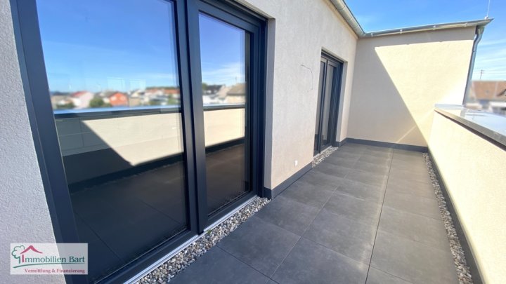 GRENZNÄHE LUXEMBURG: ERSTBEZUG! NEUE PENTHOUSEWOHNUNG IN ORSCHOLZ