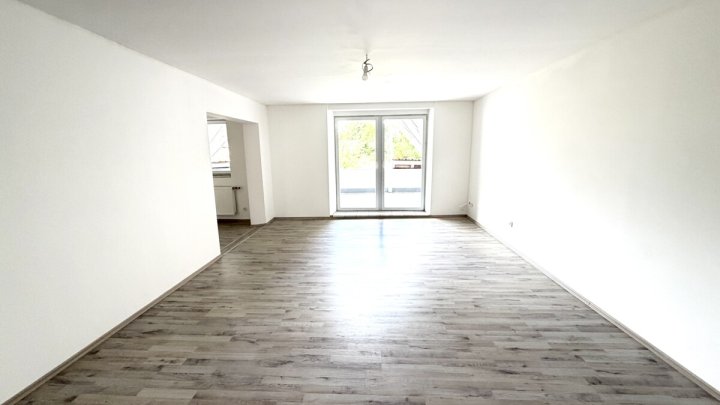 Mehrgenerationenhaus mit separaten Wohneinheiten und Scheune