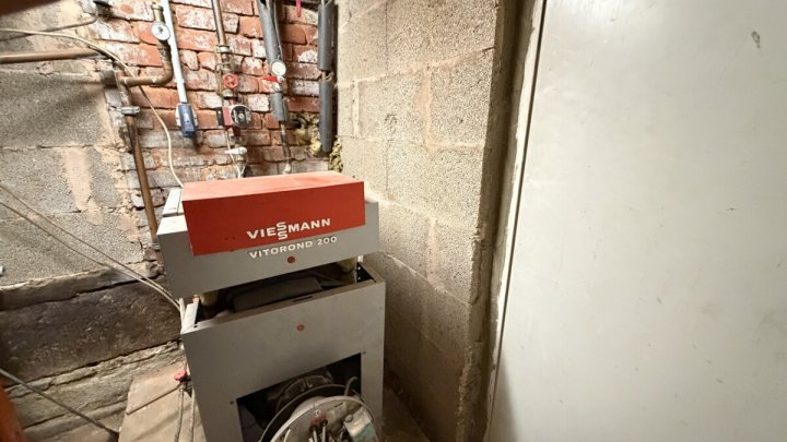 Mehrgenerationenhaus mit separaten Wohneinheiten und Scheune