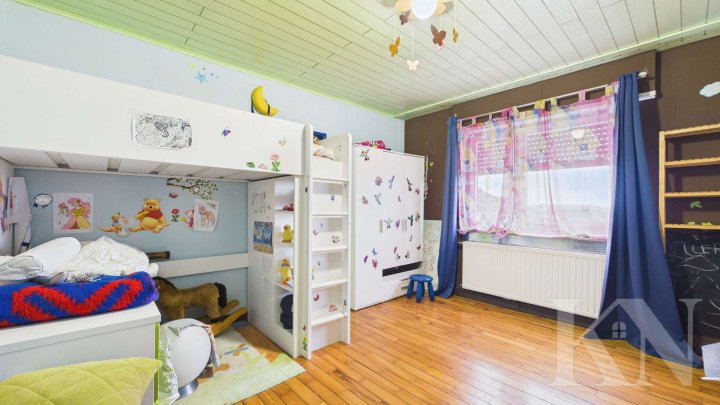 Freistehend! Großzügiges Ein,- bis Zweifamilienhaus in Wiesbach