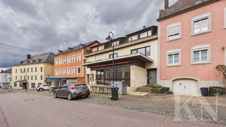 Wohnen & Arbeiten vereint – Großzügiges Wohn- und Geschäftshaus im Zentrum von Perl