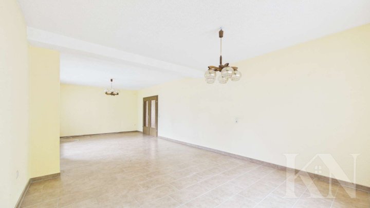 Einfamilienhaus mit großem Grundstück und vielseitigem Potenzial