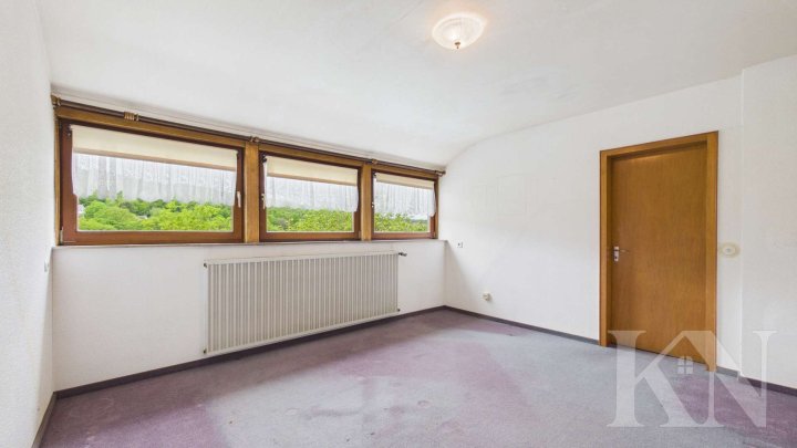 Einfamilienhaus mit großem Grundstück und vielseitigem Potenzial