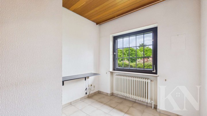 Ruhig gelegenes Einfamilienhaus mit großzügigem Grundstück in Heckendahlheim