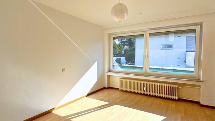 Großzügige 4 ZKB Wohnung mit Balkonn & Stellplatz in Dudweiler-Süd