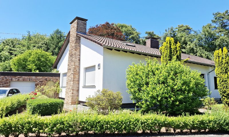 Familienfreundlicher Bungalow mit großzügigem Garten und Teich in Merzig-Schwemlingen