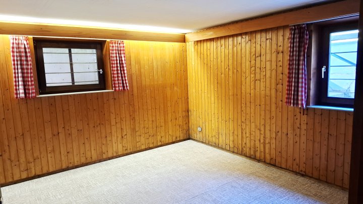Familienfreundlicher Bungalow mit großzügigem Garten und Teich in Merzig-Schwemlingen