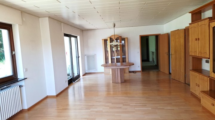 Familienfreundlicher Bungalow mit großzügigem Garten und Teich in Merzig-Schwemlingen