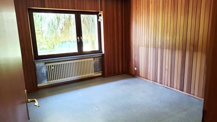 Familienfreundlicher Bungalow mit großzügigem Garten und Teich in Merzig-Schwemlingen