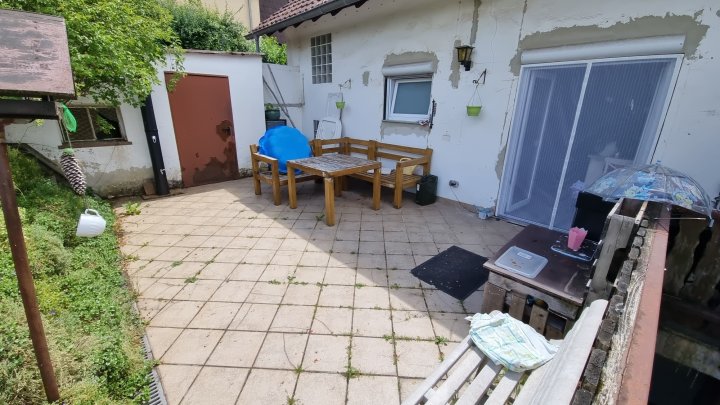 Gepflegtes Einfamilienhaus in ruhiger Sackgasse und im Grünen gelegen