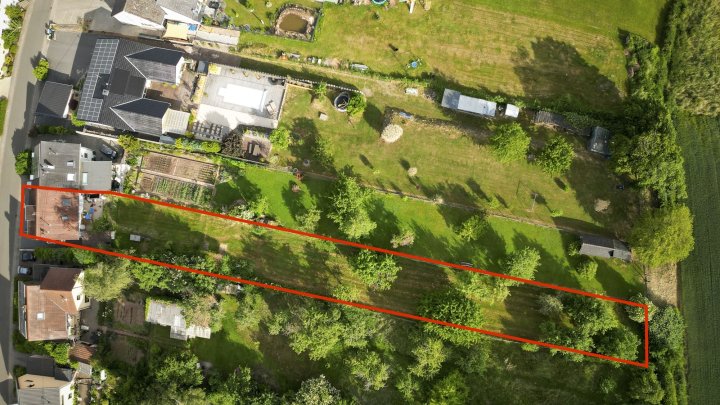 Gepflegtes Einfamilienhaus in ruhiger Sackgasse und im Grünen gelegen
