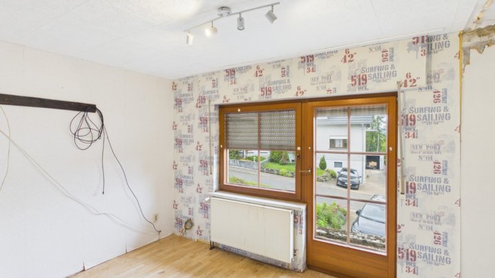 Sanierungsbedürftiges  Schmuckstück in 1A Lage im Herzen vom Saarland zu verkaufen