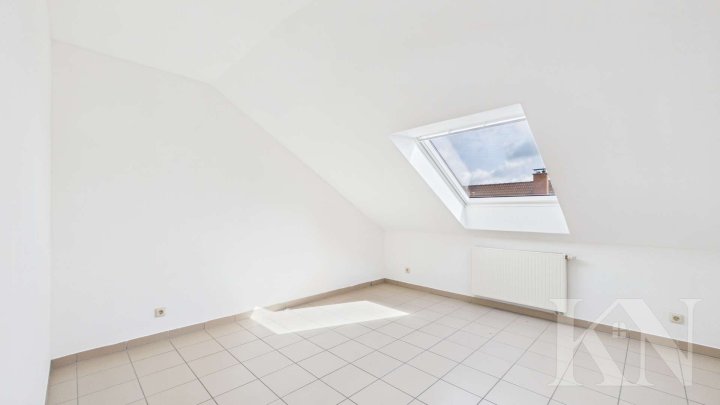 Großzügige 3-Zimmer-Dachgeschosswohnung mit Balkon in Püttlingen