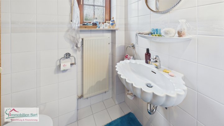 SOFORT VERFÜGBAR! WOHNHAUS MIT TOLLEM GARTENGRUNDSTÜCK IN TOP LAGE VON LOSHEIM/NIEDERLOSHEIM