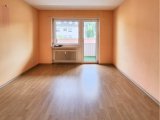 1. von 2 Schlafzimmern mit Zugang zum Balkon