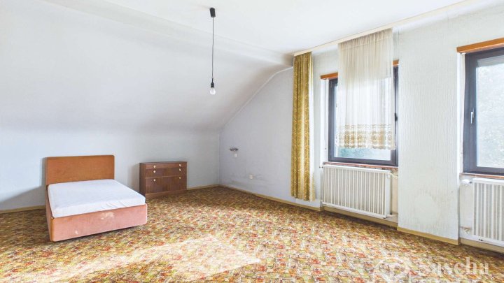 Wohnen mit Weitblick – Großzügiges Anwesen auf weitläufigem Grundstück in Elversberg