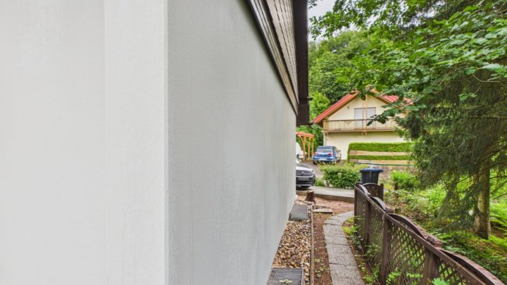 Freistehender Bungalow ! 2026 renoviert, in der Nähe des Losheimer Stausees und  inmitten der Natur!