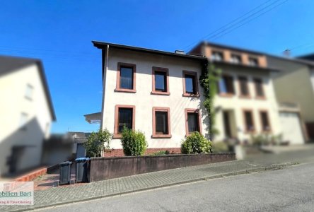 Straßenansicht