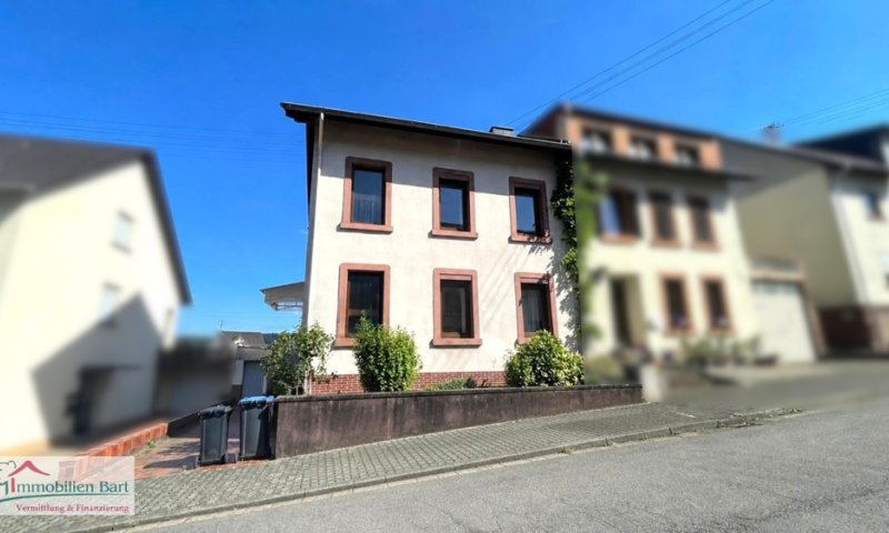 SOFORT VERFÜGBAR: 4 SCHLAFZIMMER / KELLER / GARTEN / GARAGE