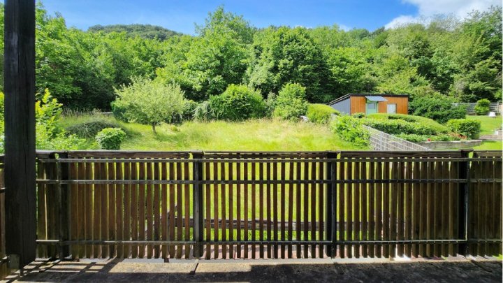 Großzügiges Einfamilienhaus in Ortsrandlage mit Panoramablick über das Moseltal