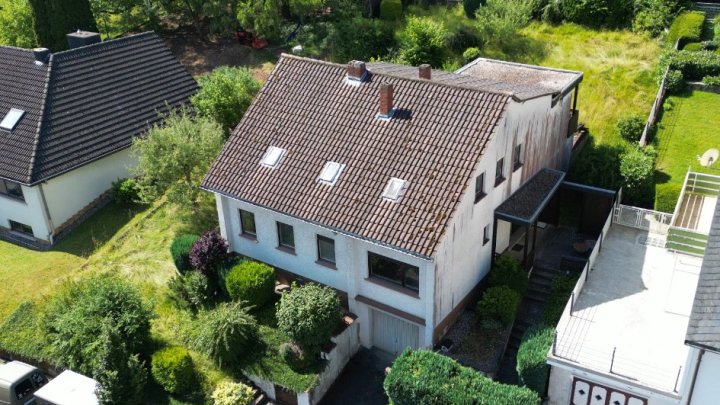 Großzügiges Einfamilienhaus in Ortsrandlage mit Panoramablick über das Moseltal