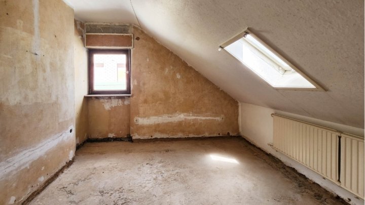 Großzügiges Einfamilienhaus in Ortsrandlage mit Panoramablick über das Moseltal