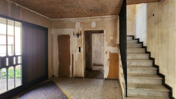 Großzügiges Einfamilienhaus in Ortsrandlage mit Panoramablick über das Moseltal