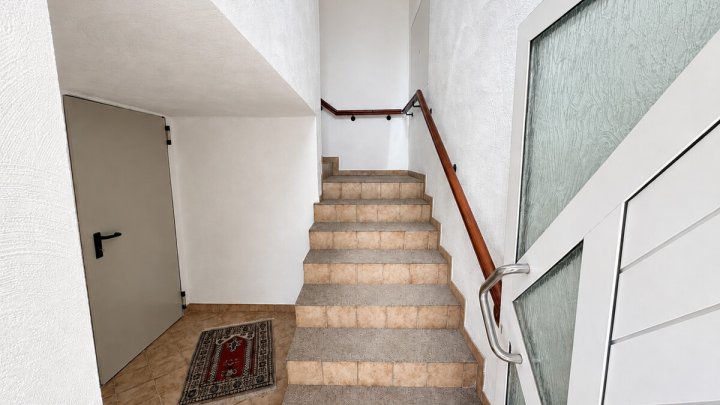 Großzügiges Ein- bis Zweifamilienhaus mit großem Grundstück