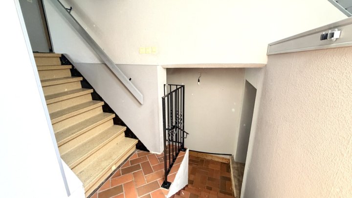 Freistehendes Wohnhaus mit drei separat nutzbaren Wohneinheiten