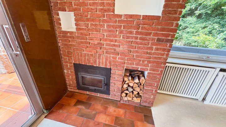 STADTBLICK - Großzügiges Einfamilienhaus mit Garage/Balkonen in Zweibrücken (Stadt)