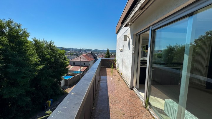 STADTBLICK - Großzügiges Einfamilienhaus mit Garage/Balkonen in Zweibrücken (Stadt)