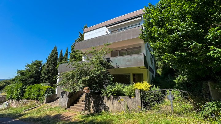 STADTBLICK - Großzügiges Einfamilienhaus mit Garage/Balkonen in Zweibrücken (Stadt)