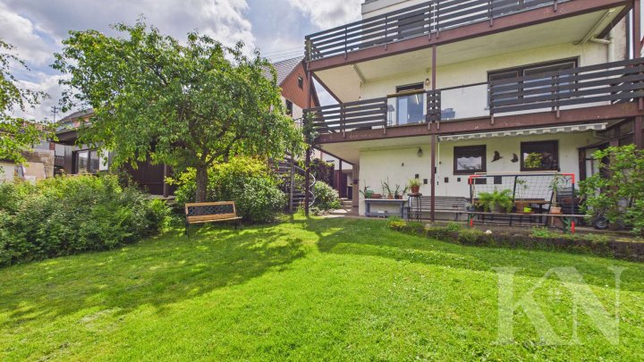 Viel Platz für die Familie: Freistehendes Ein- bis Zweifamilienhaus mit Garten in Quierschied!